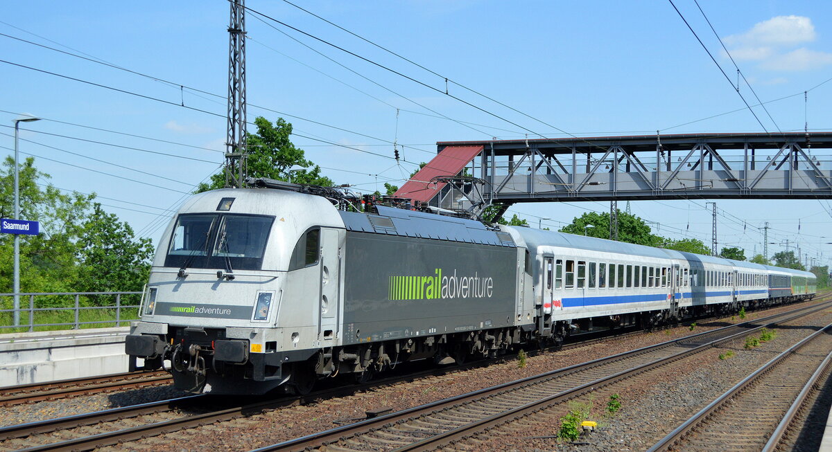 RailAdventure GmbH, München [D] mit  183 500-8  [NVR-Nummer: 91 80 6183 500-8 D-RADVE] und Sonderzug am 18.05.22 Durchfahrt Bf. Saarmund.