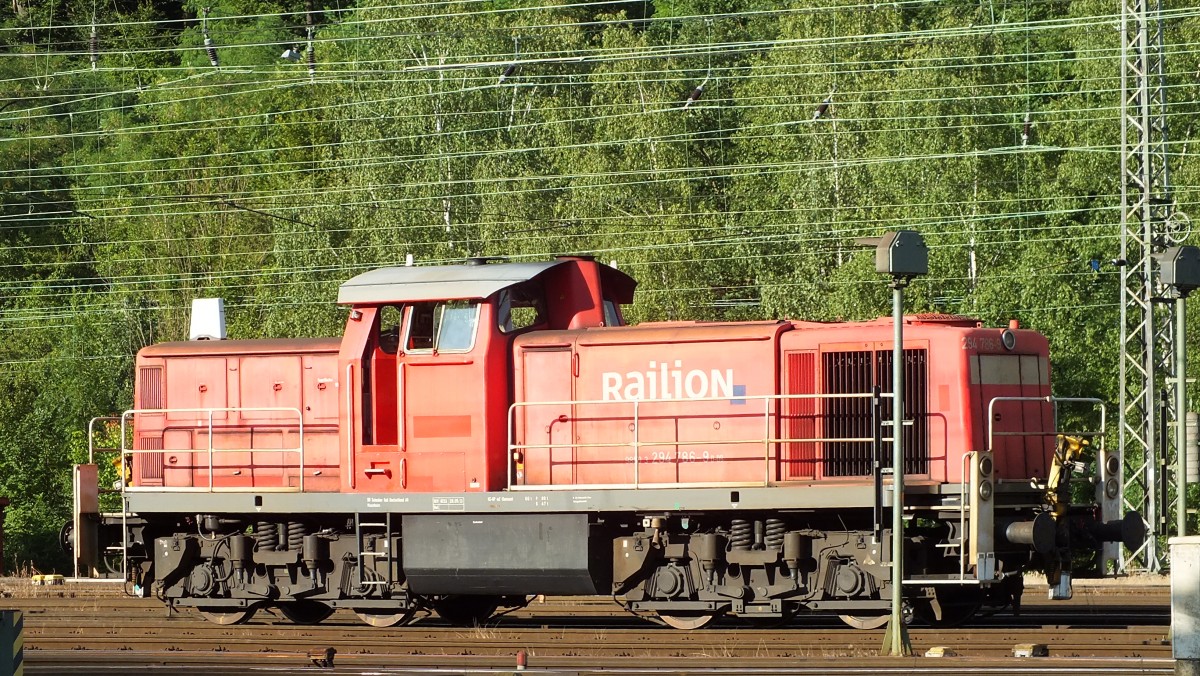 Railion 294 786-9 beim rangieren am Saarbrücker Güterbahnhof den 23.07.2015