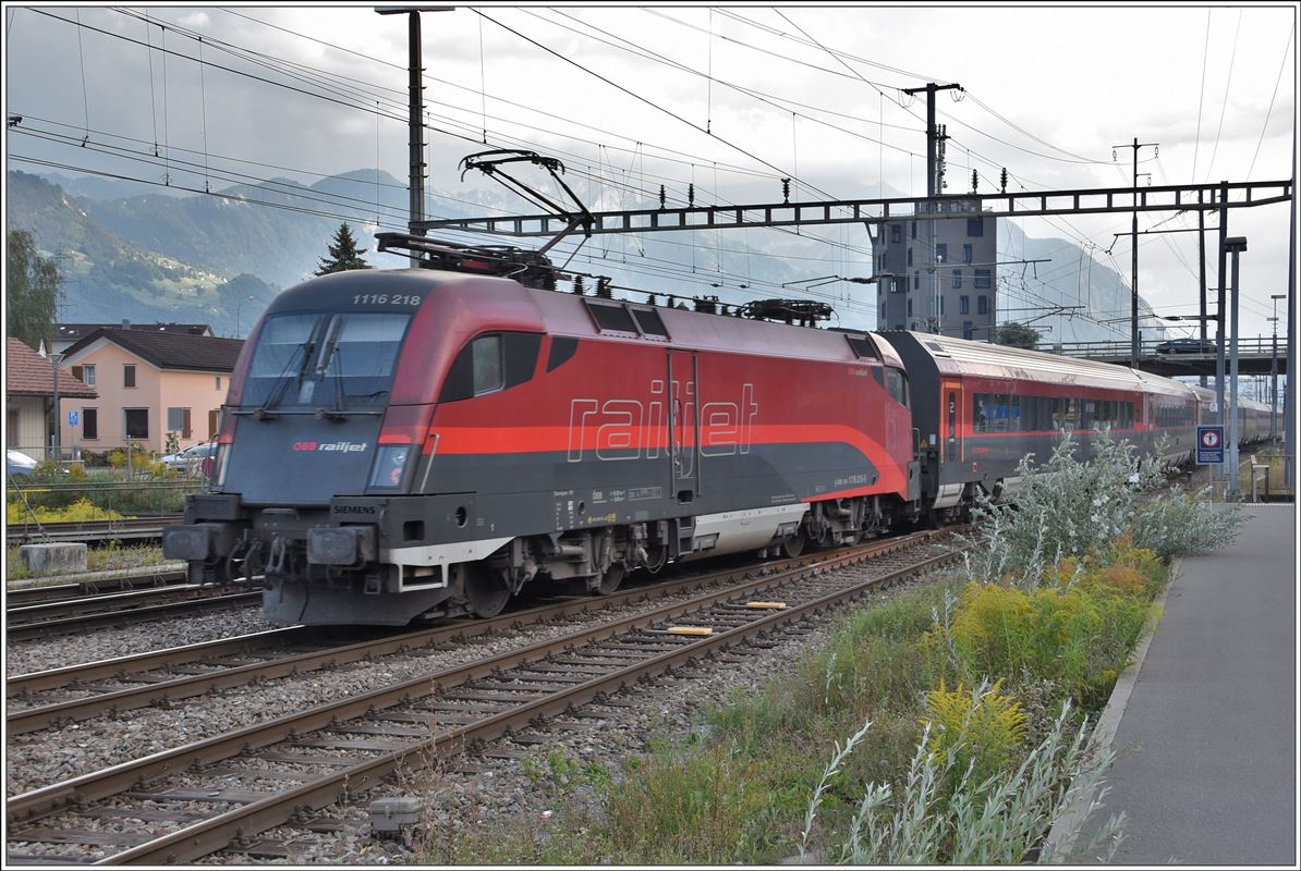 RailJet 162 mit 1116 218 verlässt Buchs SG Richtung Zürich HB. (22.08.2018)