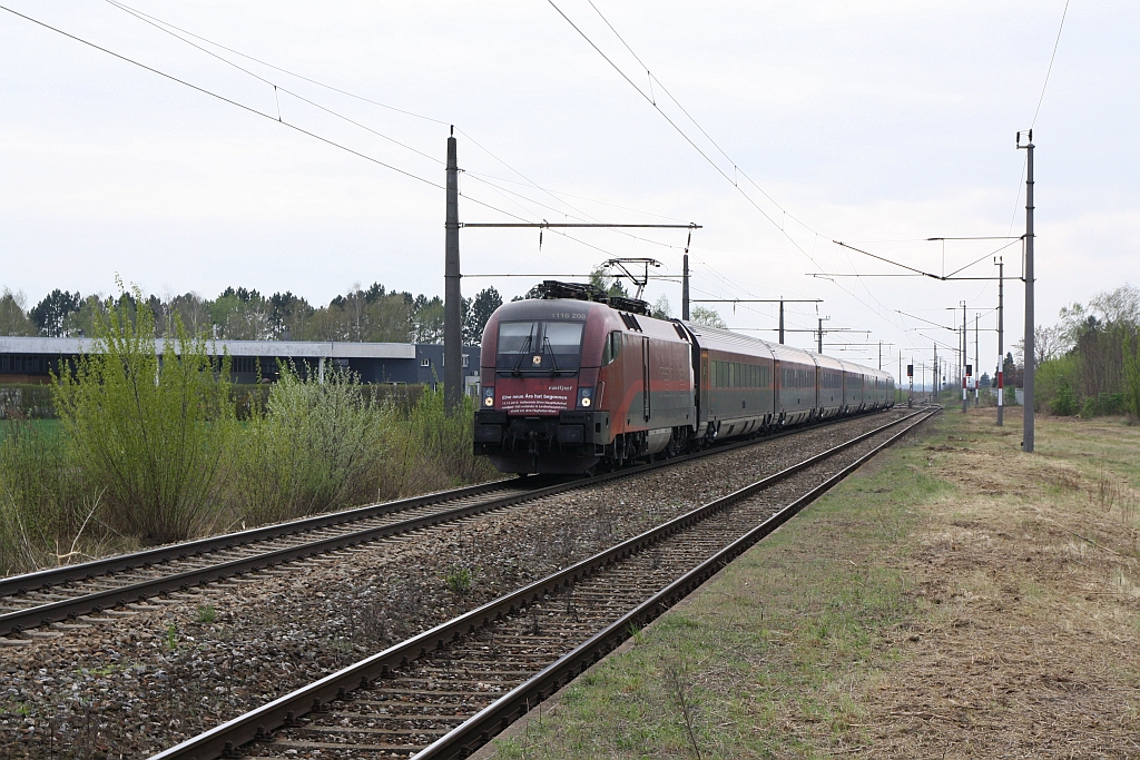Railjet mit 1116 208 fährt am 08.April 2017 infolge baustellenbedingter Teilsperre der Südbahn im Umleitungsverkehr durch den Bf. Mitterndorf-Moosbrunn.