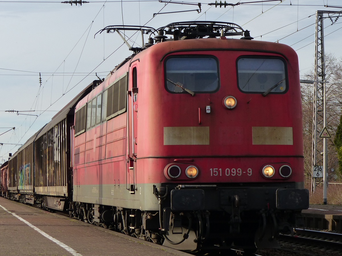 Railpool 151 099 mit Güterzug in Salzbergen, 16.03.2023