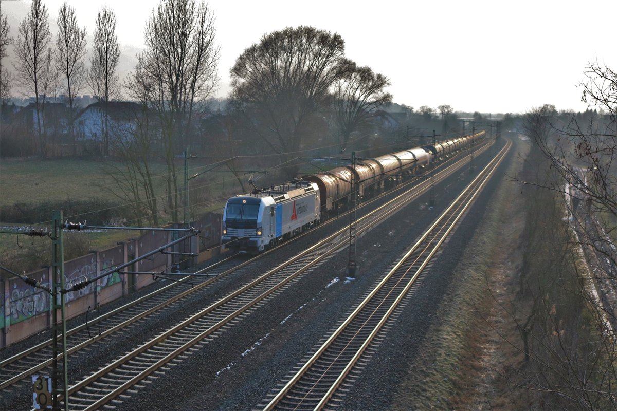 Railpool/Retrack Siemens Vectron 193 xxx mit Kesselwagen am 03.03.18 bei Rodenbach (Main Kinzig Kreis) 