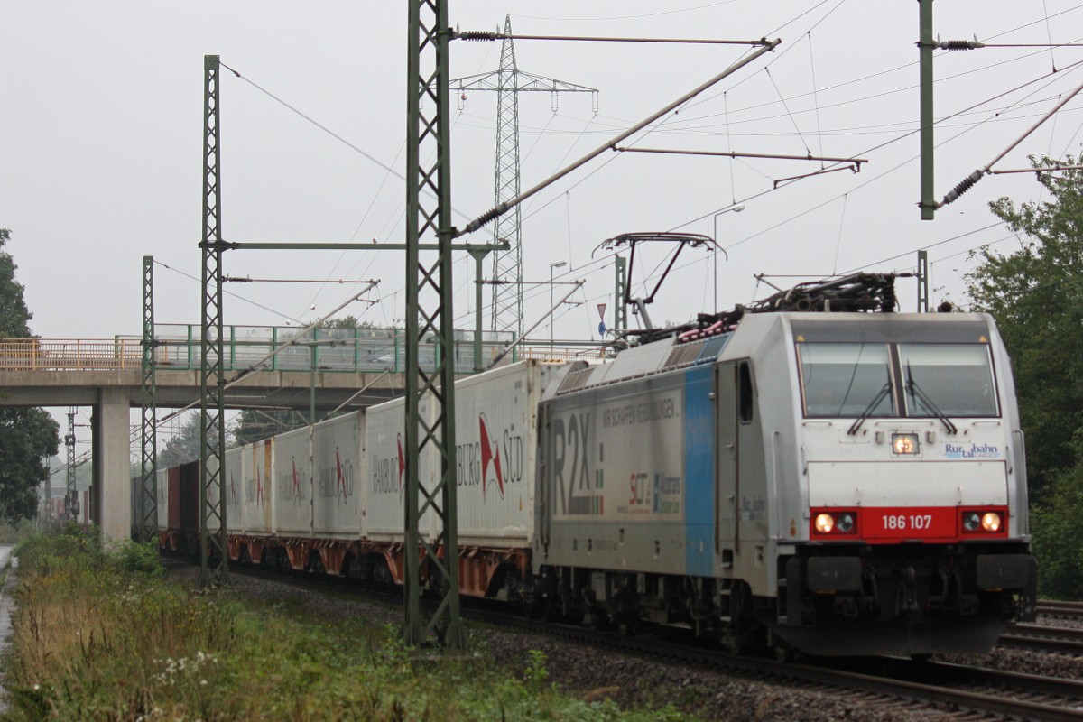 Railpool/RTB Cargo 186 107 am 31.8.13 mit einem Containerzug in Ratingen-Lintorf.