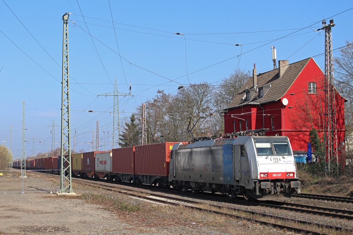 Railpool/RTB Cargo 186 107 am 8.3.14 mit einem KLv in Ratingen-Lintorf.