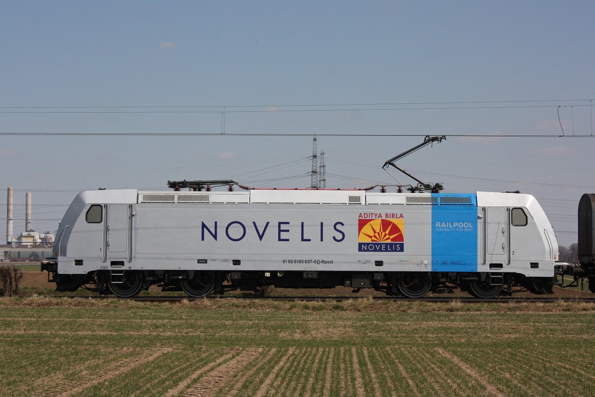 Railpool/Transpetrol 185 697  Joelina  am 7.4.13 in Neuss-Allerheiligen.