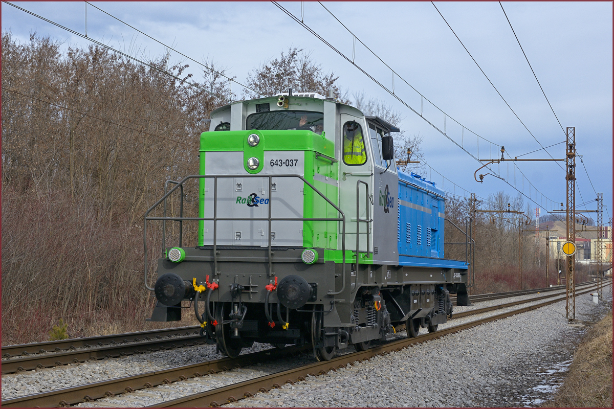 Rail&Sea 643-037 fährt als Lokzug durch Maribor-Tabor Richtung Tezno VBF. /3.2.2021