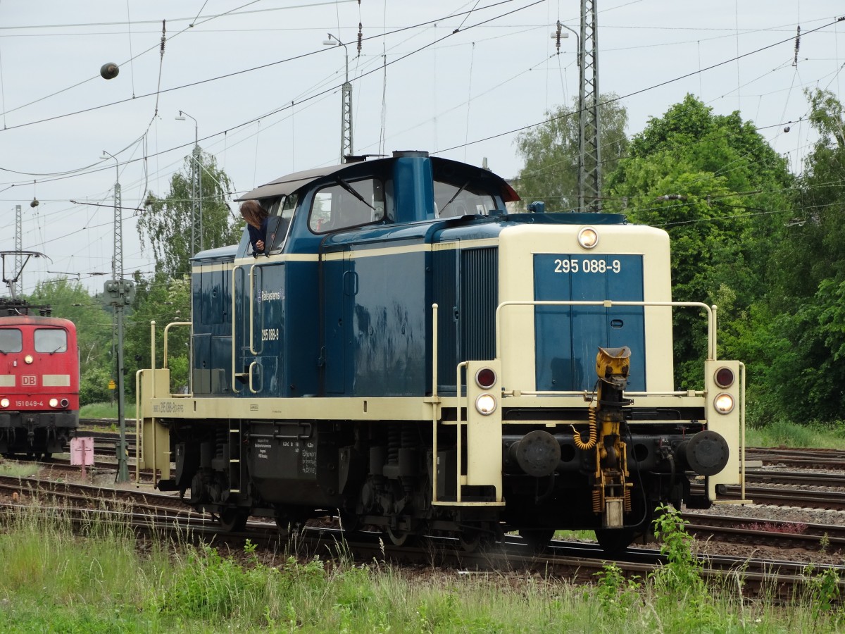 RAILSYSTEMS RP 295 088-9 Rangiert am 16.05.15 in Darmstadt Kranichstein 