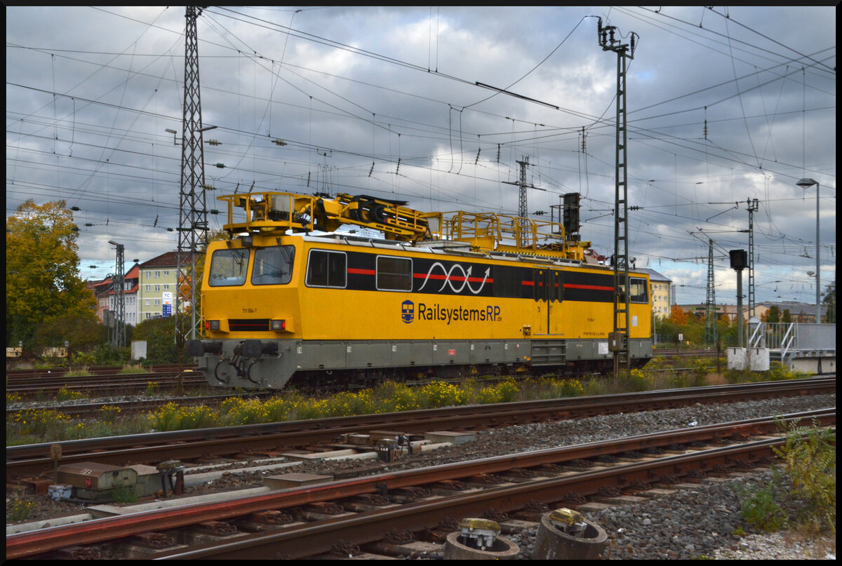 Railsystems RP 711 006-7 (NVR: 99 80 9139 002-6 D-RSRP) am 22.10.2026 in Bamberg auf dem Weg gen S�den.