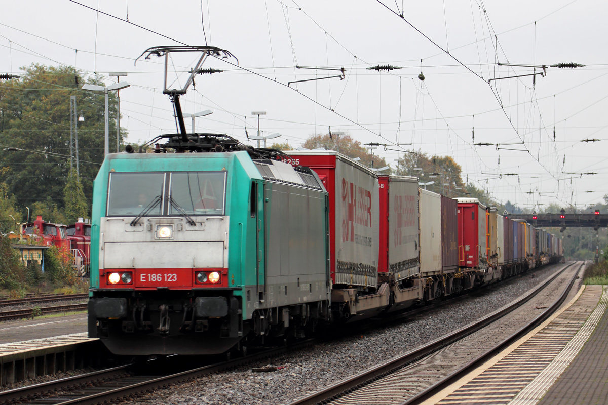 Railtraxx E186 123 in Bonn-Beuel 25.10.2014