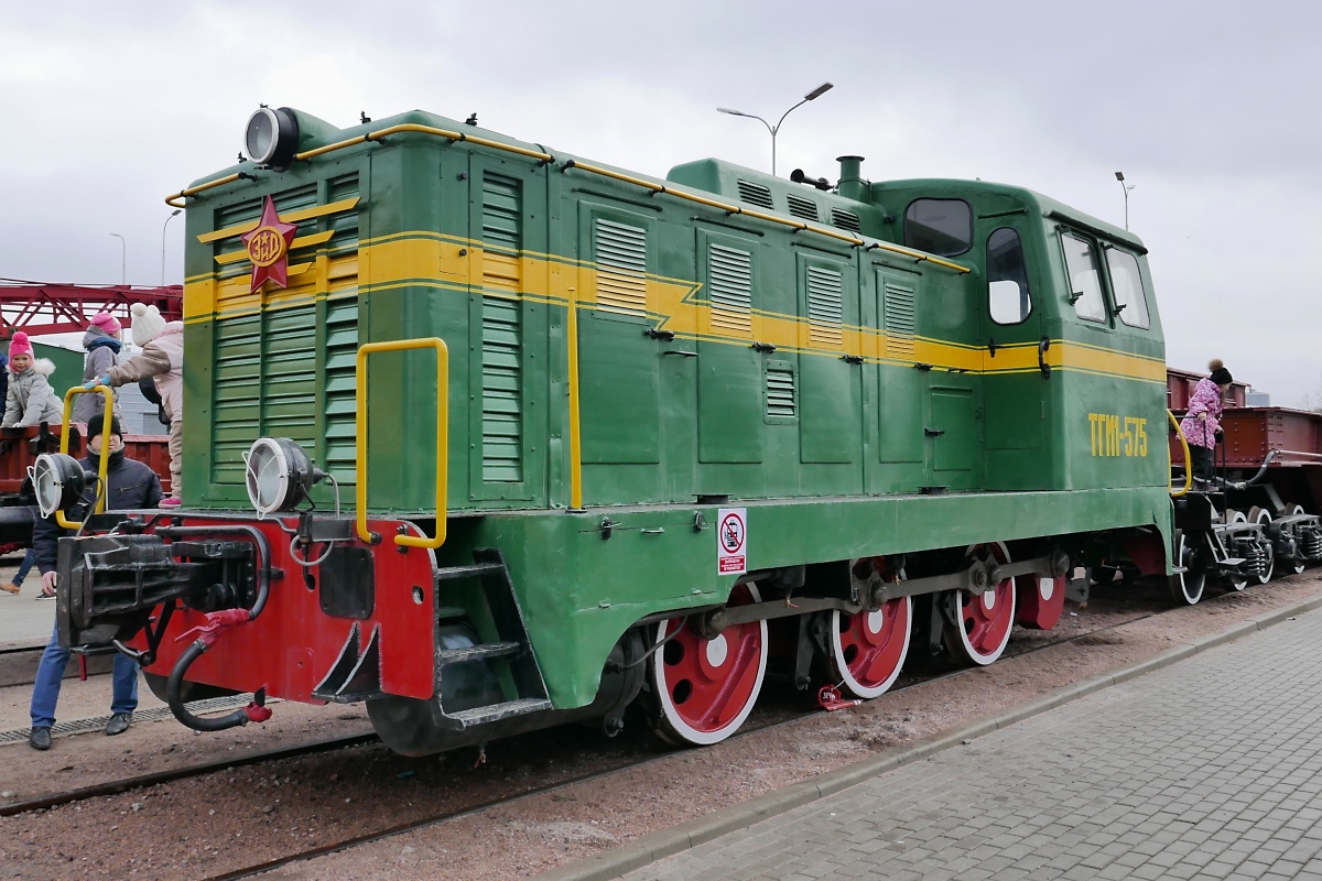 Rangierdiesellok TGM1-575 im Russischen Eisenbahnmuseum in St. Petersburg, 4.11.2017