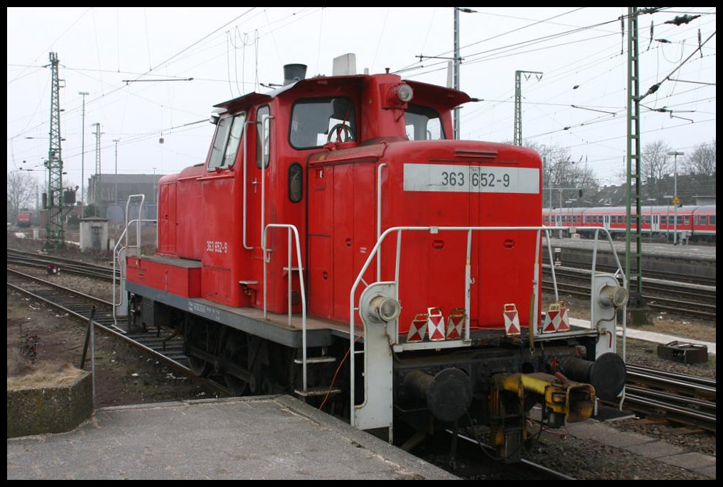 Rangierlok 363652-9 wartet am 19.3.2006 um 10.05 Uhr im HBF Münster auf ihren nächsten Einsatz.