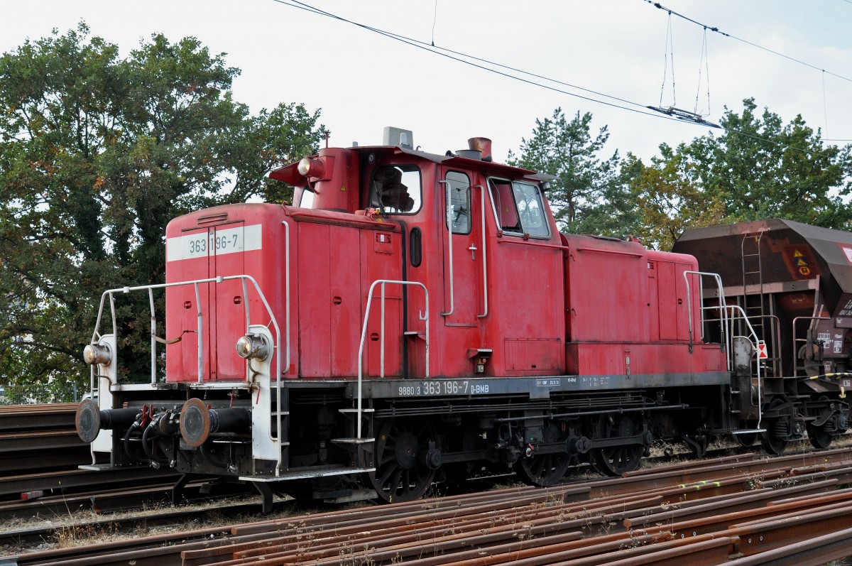 Ranierlok 363 196-7 rangiert am Badischen Bahnhof. Die Aufnahme stammt vom 16.10.2015.