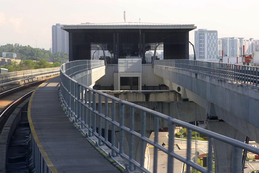 rapidKL MRT Stesen Putra Permai (PY37) am 13.Dezember 2023.