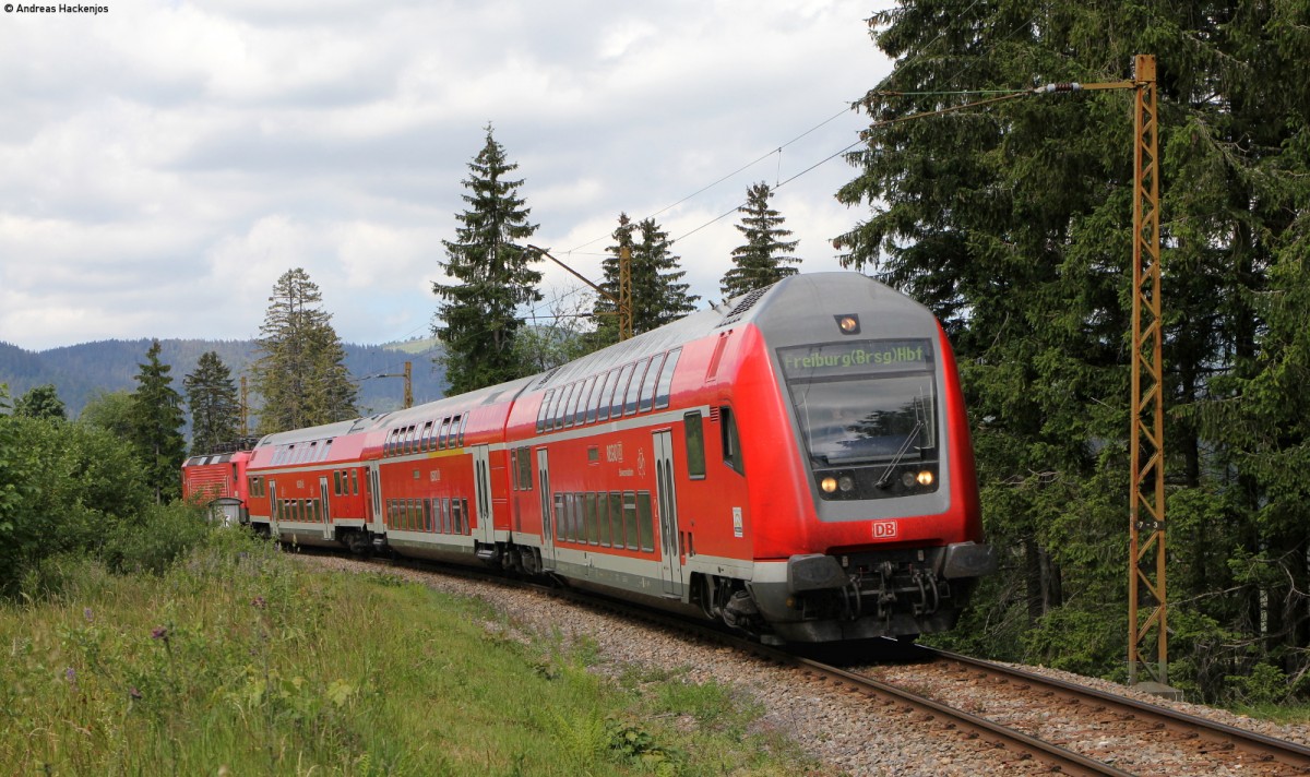 RB 26930 (Seebrugg-Freiburg(Brsg)Hbf) mit Schublok 143 350-7 bei Bärental 26.6.14
