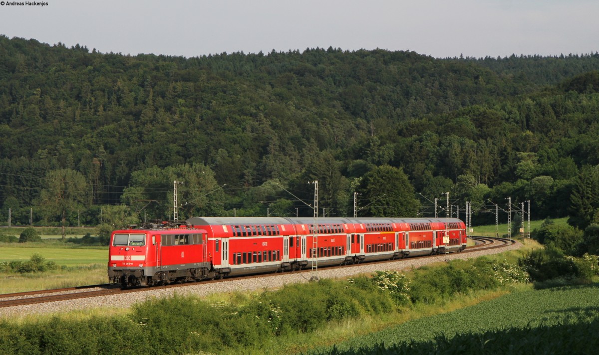 RB 59193 (Nürnberg Hbf-München Hbf) mit Schublok 111 065-9 bei Dollnstein 11.6.14