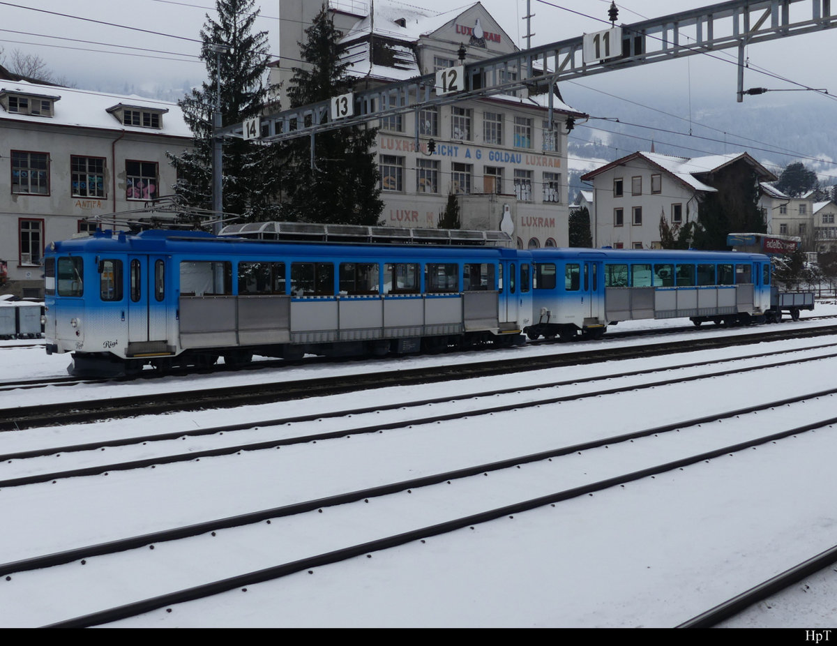 RB - Triebwagen BDeh 2/4  12 mit Steuerwagen Bt 22 und vorstellwagen 67 abgestellt im Bahnhof von Arth-Goldau am 12.02.2021