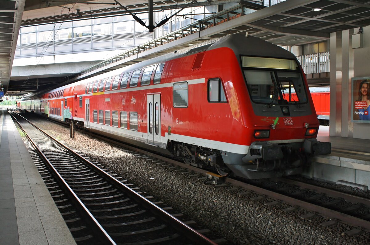 RB10 (RB18518) von Berlin Südkreuz nach Nauen steht am 07.08.2021 im Berliner Südkreuz bereit. 