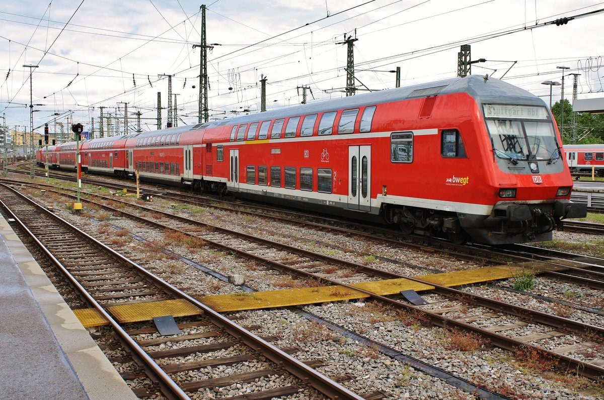 RB19978 von Stuttgart Hauptbahnhof nach Heilbronn Hauptbahnhof fährt am 29.05.2019 aus dem Hauptbahnhof der Baden-württembergischen Landeshauptstadt aus. 