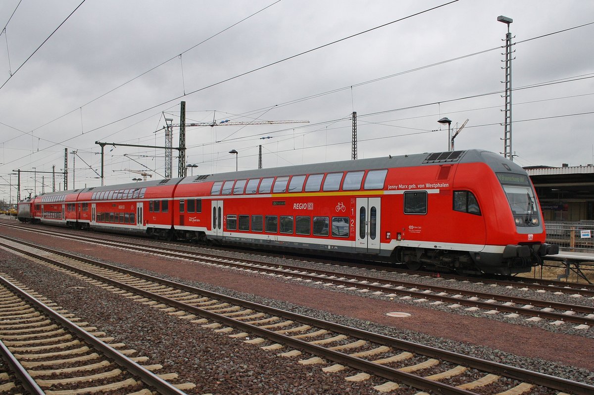 RB40 (RB16414) von Burg(Magdeburg) nach Braunschweig Hauptbahnhof erreicht am 7.4.2017 den Magdeburger Hauptbahnhof. Schublok war 146 008.