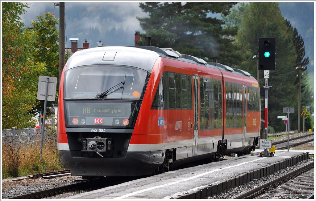 RB5511 mit 642 084 in Pfronten-Ried. (04.10.2013)