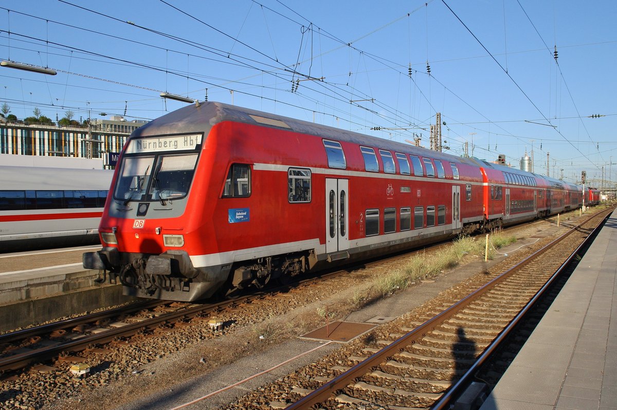 RB59090 von München Hauptbahnhof nach Nürnberg Hauptbahnhof verlässt am Morgen des 14.8.2017 die bayrische Landeshauptstadt.