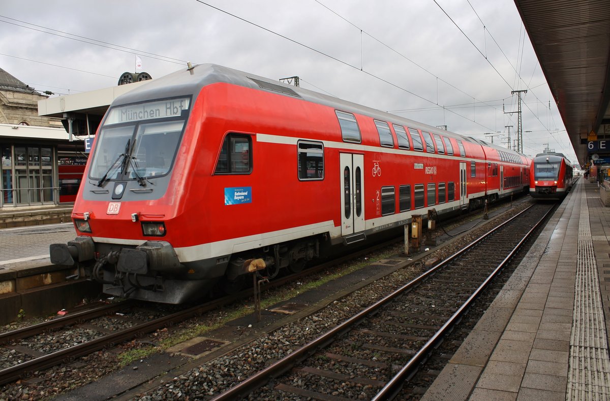 RB59097 von Nürnberg Hauptbahnhof nach München Hauptbahnhof wartet am 28.12.2017 im Startbahnhof auf Abfahrt.
