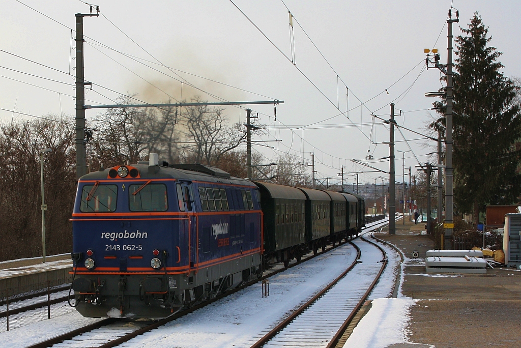 RBAHN 2143 062-5 am 16.Dezember 2018 beim Verschub im Bahnhof Etsdorf-Straß.
