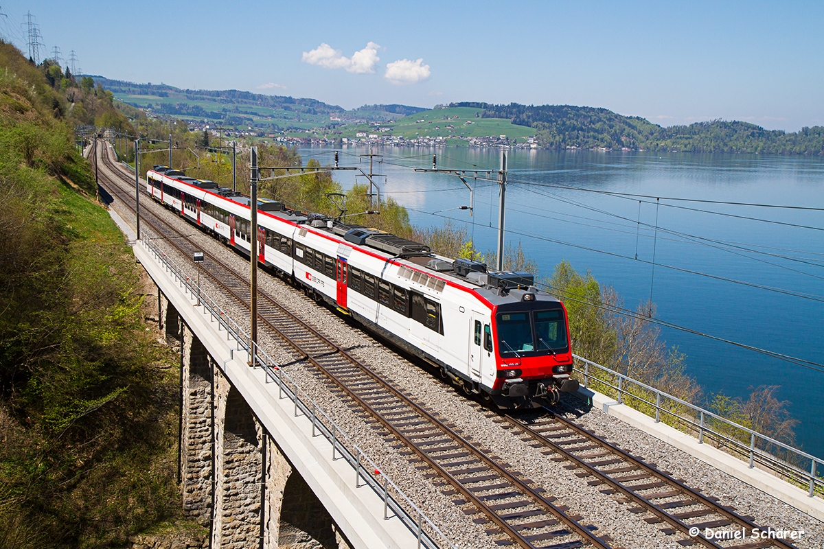 RBDe 560 280 am 25.4.13 kurz vor Arth