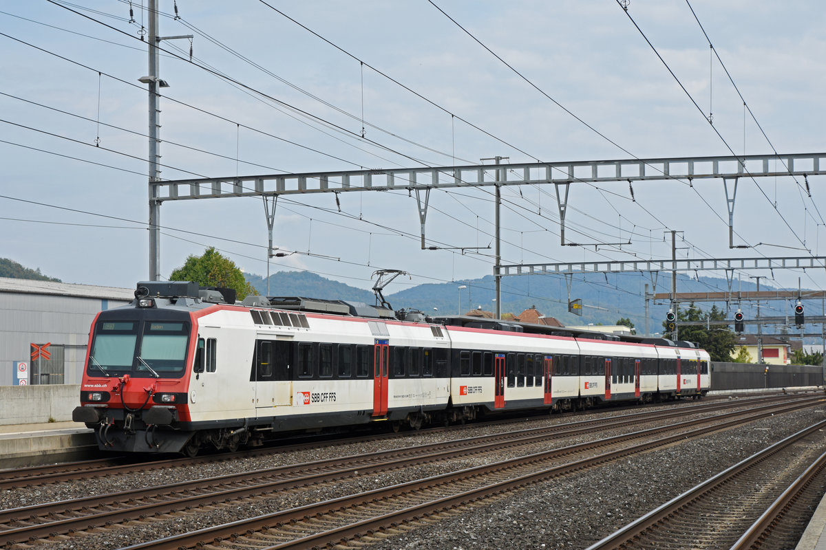 RBDe 560 297-4, auf der S23, wartet beim Bahnhof Rothrist. Die Aufnahme stammt vom 16.09.2018.