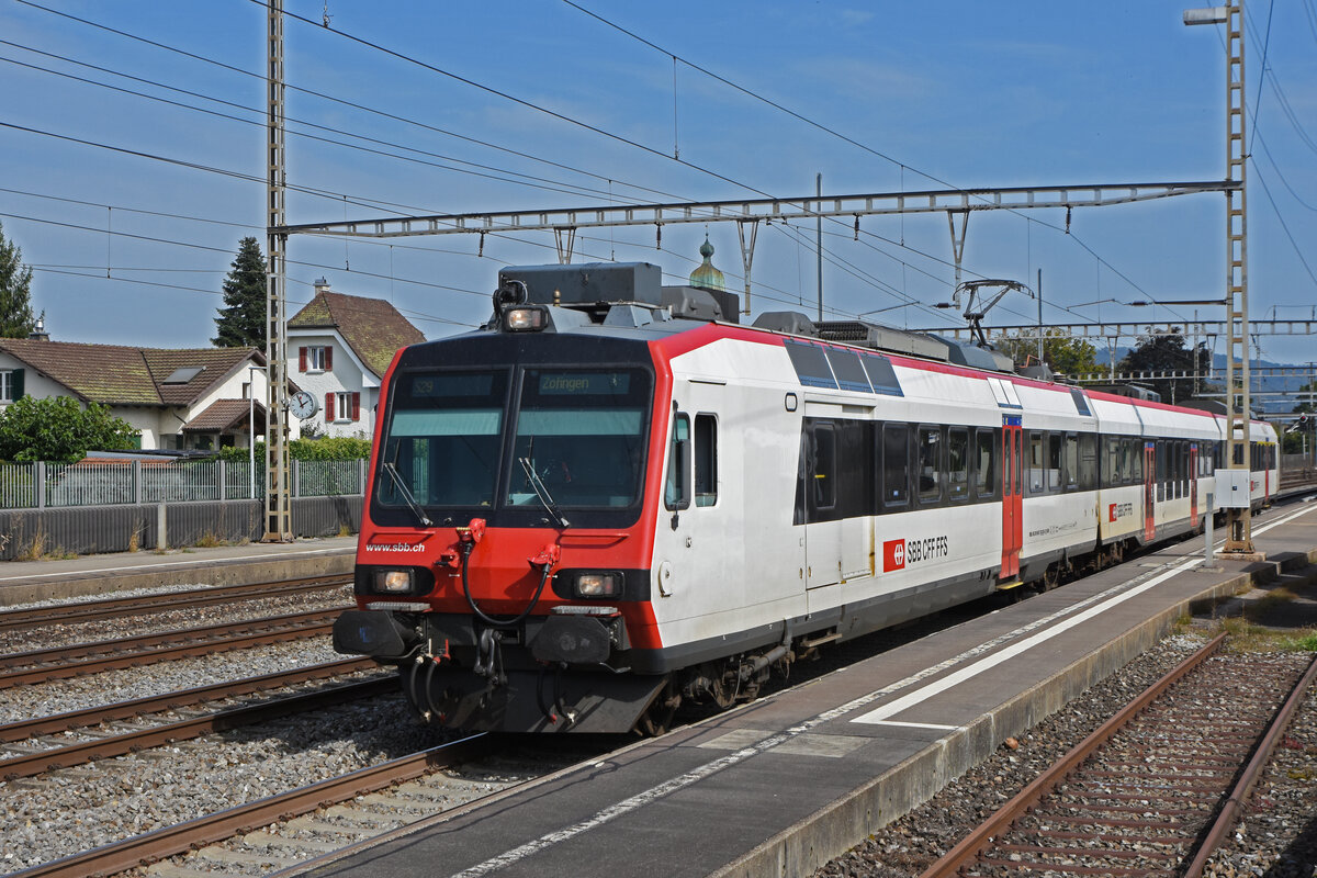 RBDe 560 300-6, auf der S29, verlässt den Bahnhof Rupperswil. Die Aufnahme stammt vom 25.09.2021.