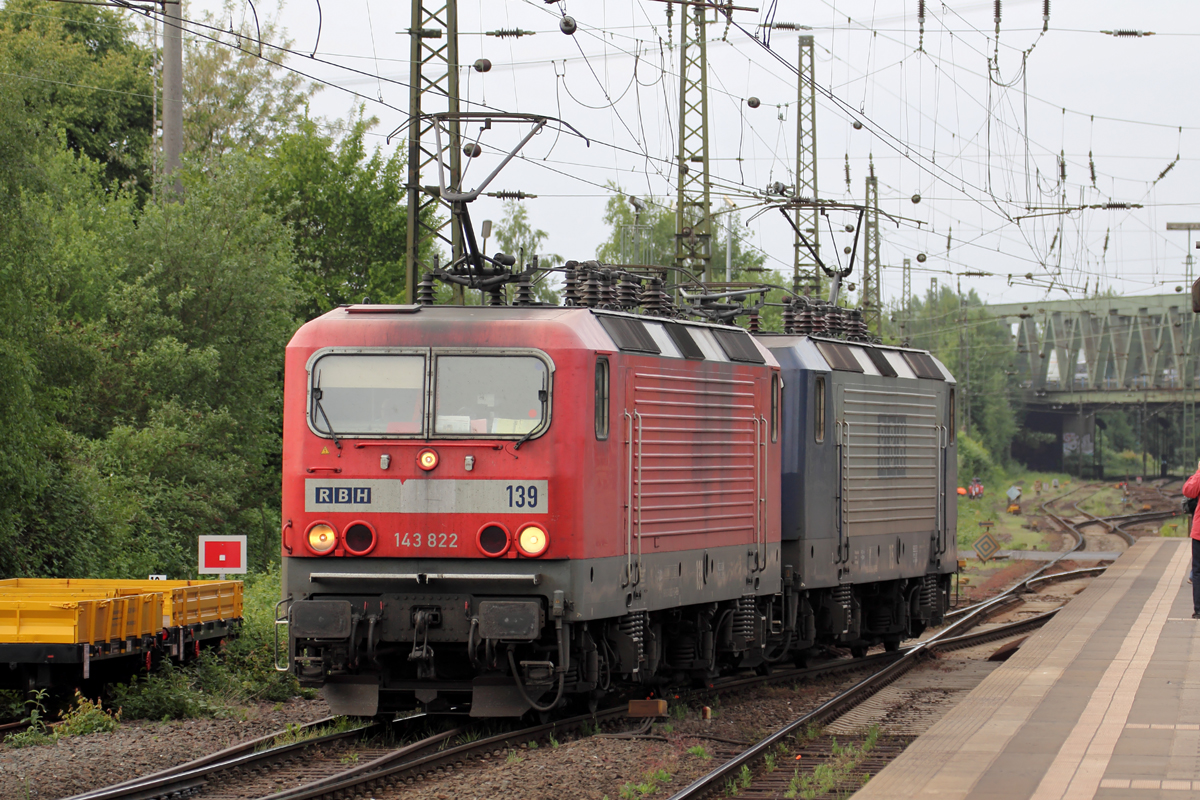 RBH 139 (143 822-5) mit RBH 115 (143 068-5) in Recklinghausen-Süd 18.5.2018