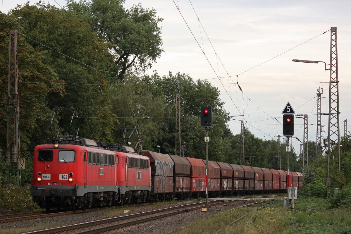 RBH 162 (140 789)+RBH 164 (140 797) mit einem leeren Kohlewagenzug am 9.9.13 in Ratingen-Lintorf.