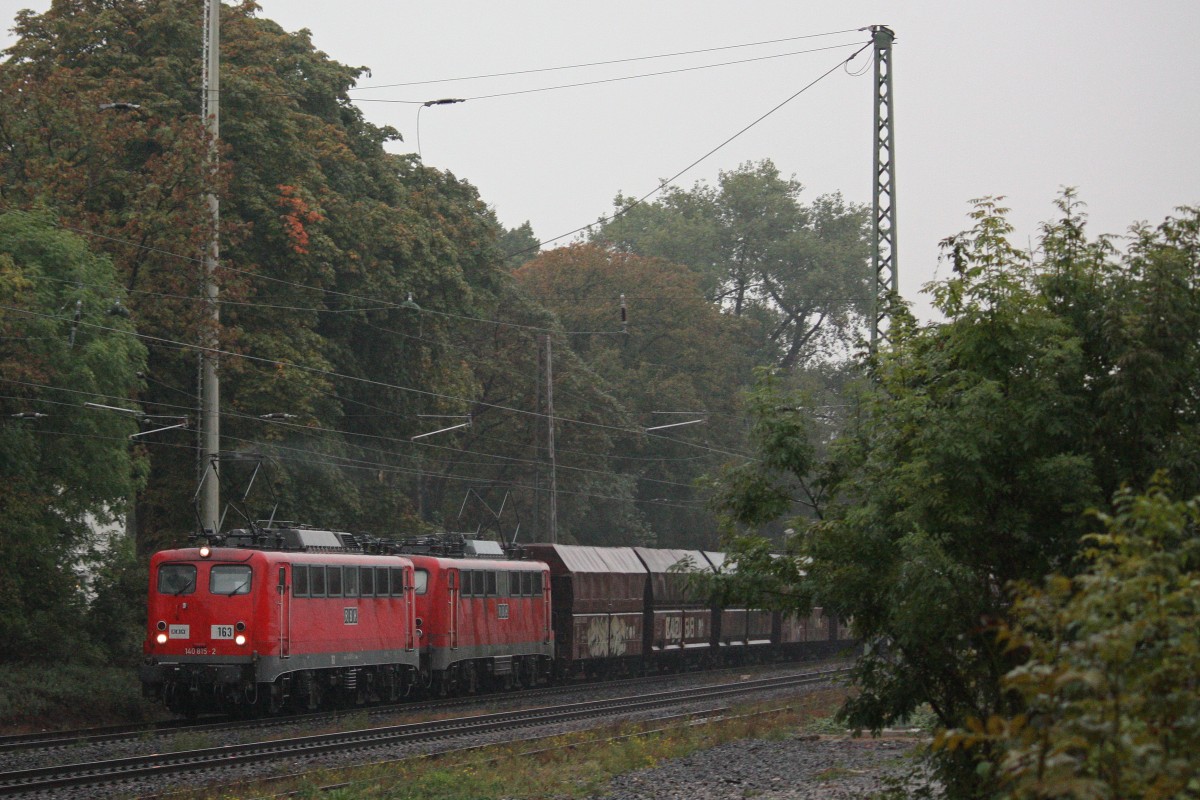 RBH 163 (140 815)+RBH 161 (140 772) am 11.10.13 mit einem Kohlewagenzug in Ratingen-Lintorf