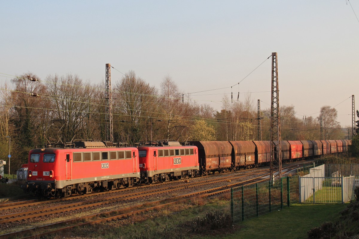 RBH 163+RBH 165 am 12.3.14 mit einem leeren Kohlewagenzug in Ratingen-Lintorf.