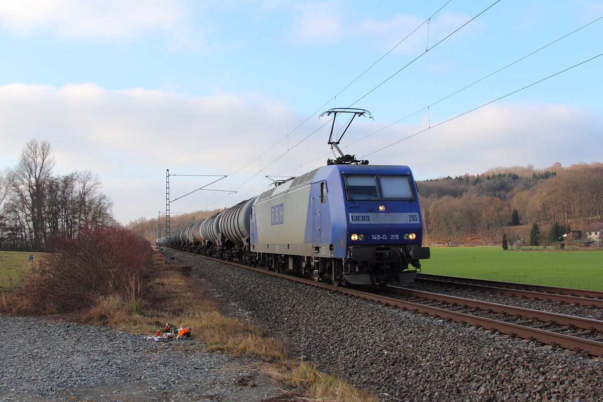 RBH 205 bei Oberlangenstadt am 16.12.2016.
