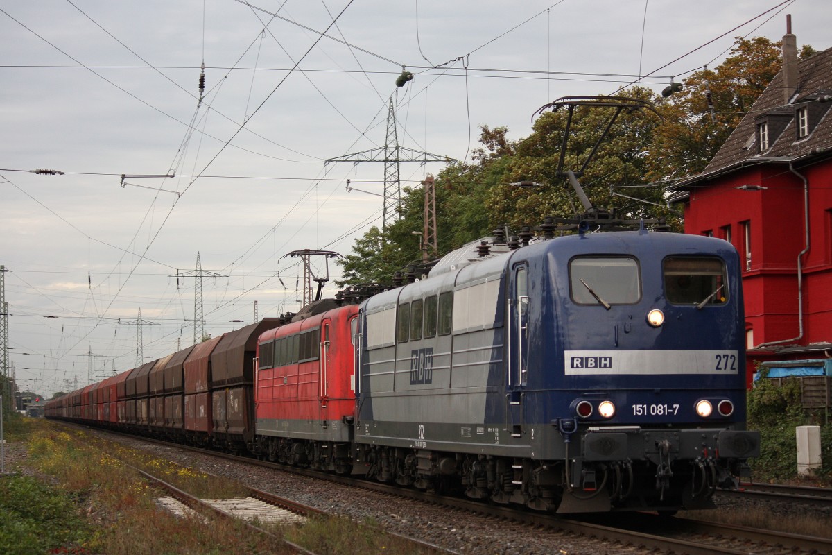 RBH 272 (151 081)+ RBH 264 (151 143) am 14.10.13 mit einem Kohlezug in Ratingen-Lintorf.