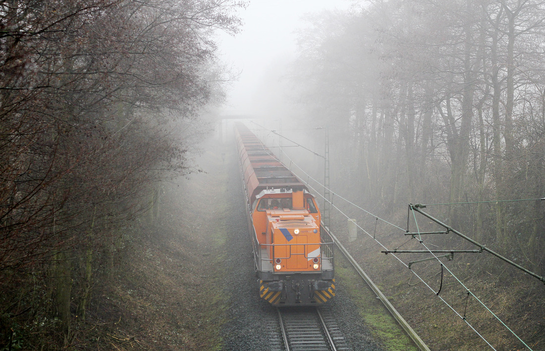 RBH 275 xxx (genaue Nummer unbekannt ) [Northrail-Leihlok] // Aufgenommen zwischen Marl Mitte und Gelsenkirchen-Buer Nord. // 18. Februar 2015