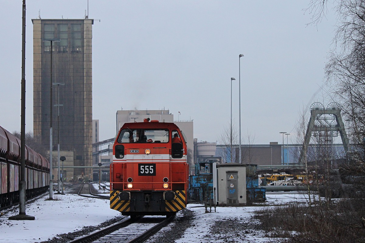 RBH 555 am 30.12.14 auf Auguste Victoria.