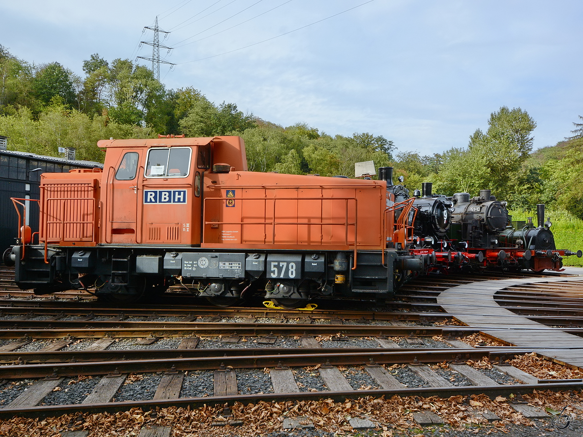 RBH  578 , eine Diesellokomotive des Herstellers Krauss-Maffei vom Typ M700C. (Eisenbahnmuseum Bochum-Dahlhausen, September 2018) 