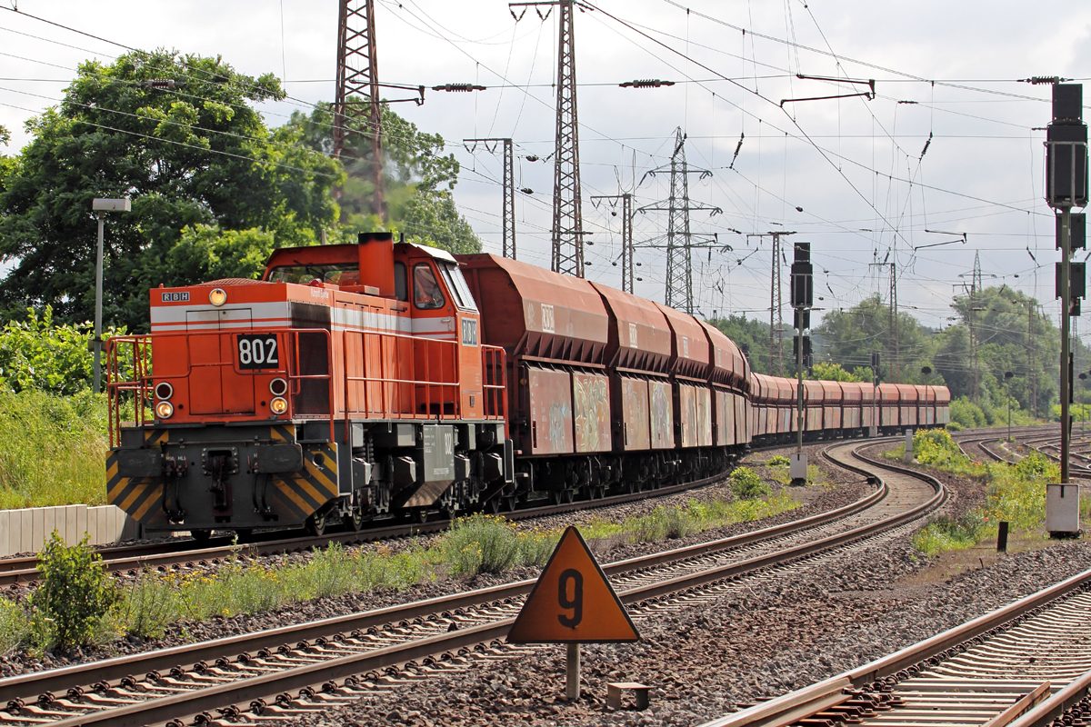 RBH 802 (275 802-3) durchfährt Recklinghausen-Ost 29.6.2016