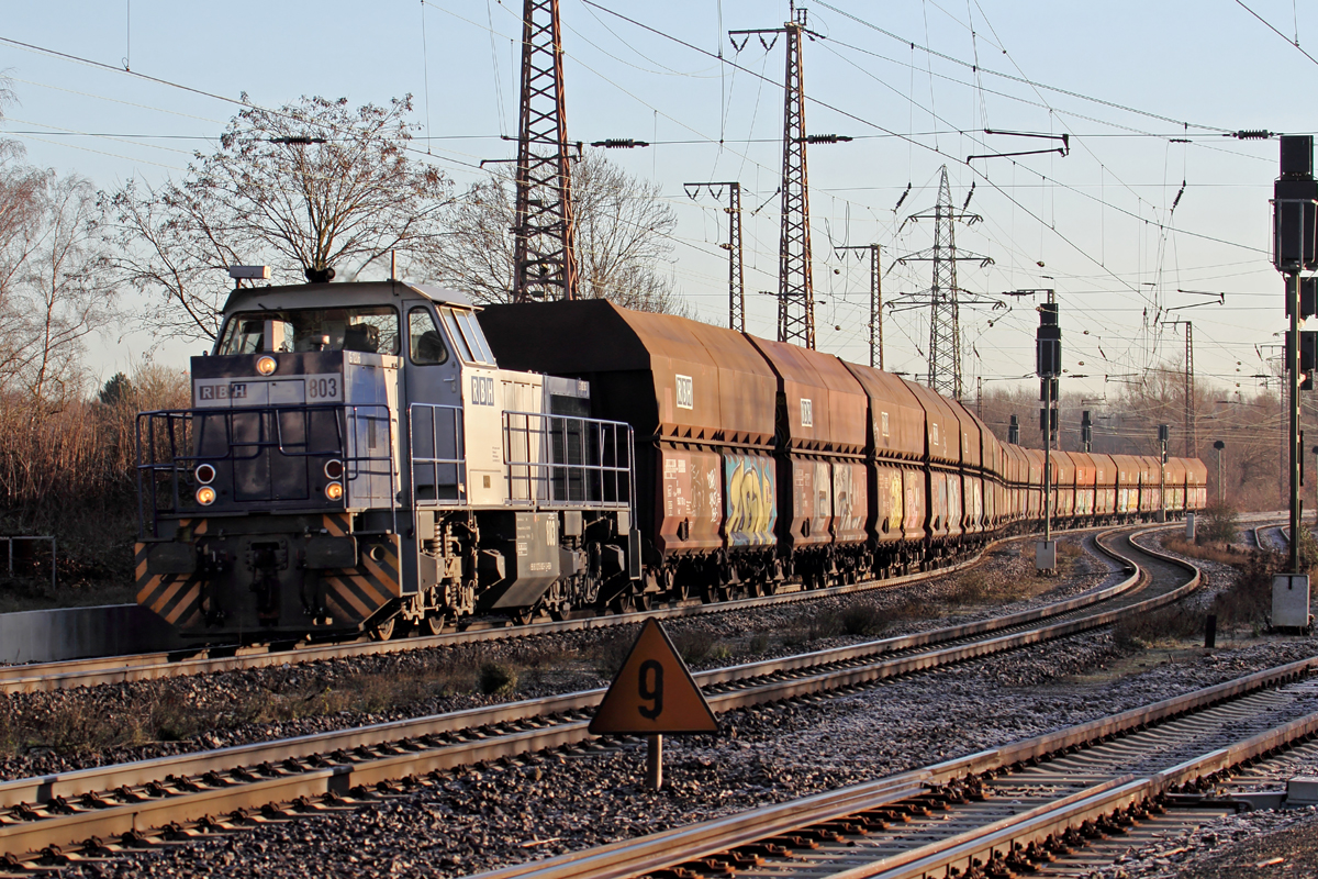 RBH 803 (275 803-1) in Recklinghausen-Ost 9.1.2016