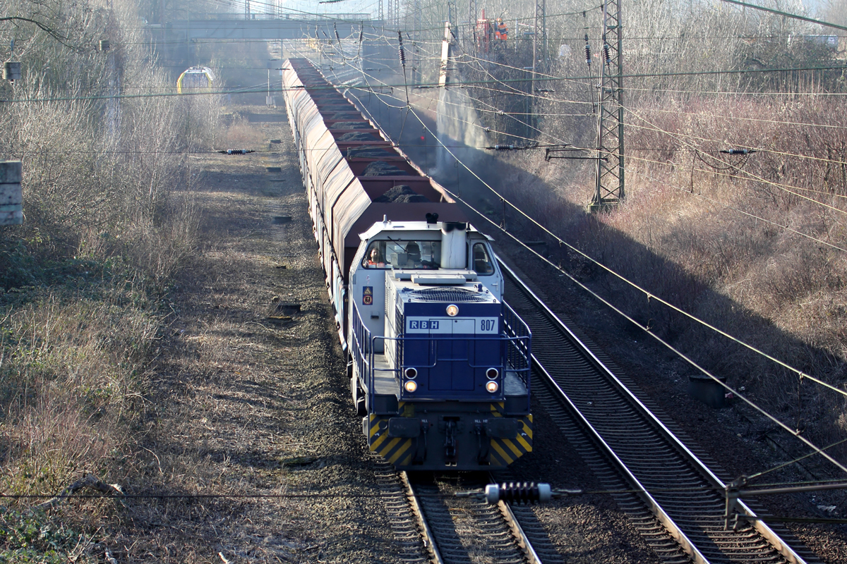 RBH 807 (275 807-2) auf der Hamm-Osterfelder Strecke in Recklinghausen 14.2.2017