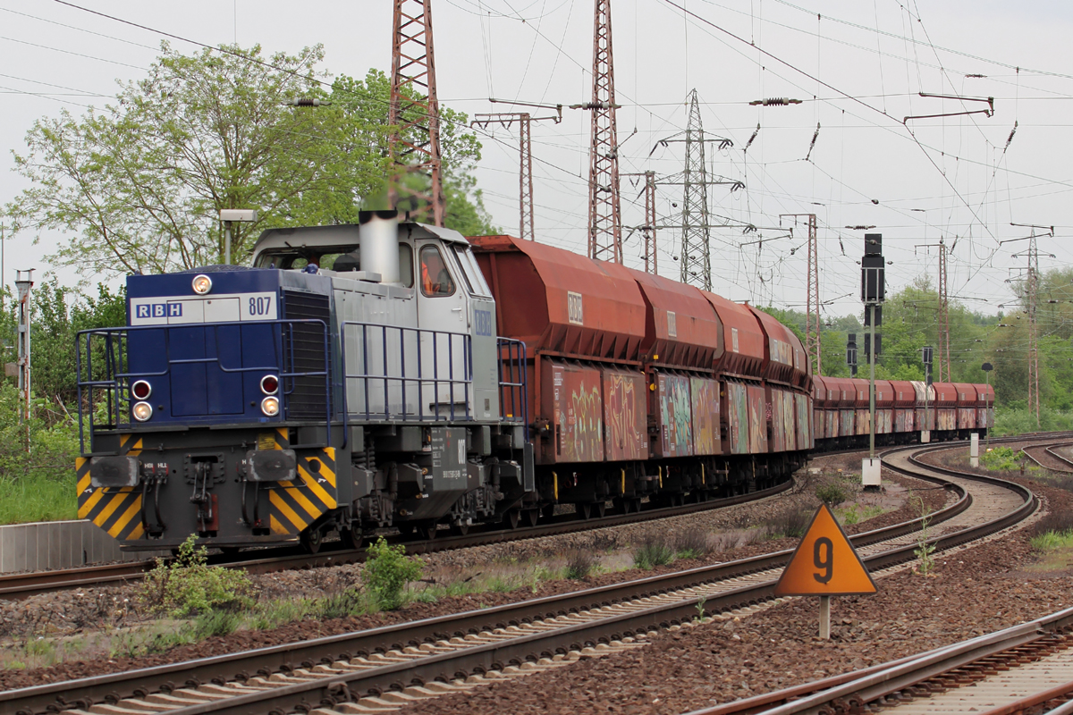 RBH 807 (275 807-2) durchfährt Recklinghausen-Ost 10.5.2016