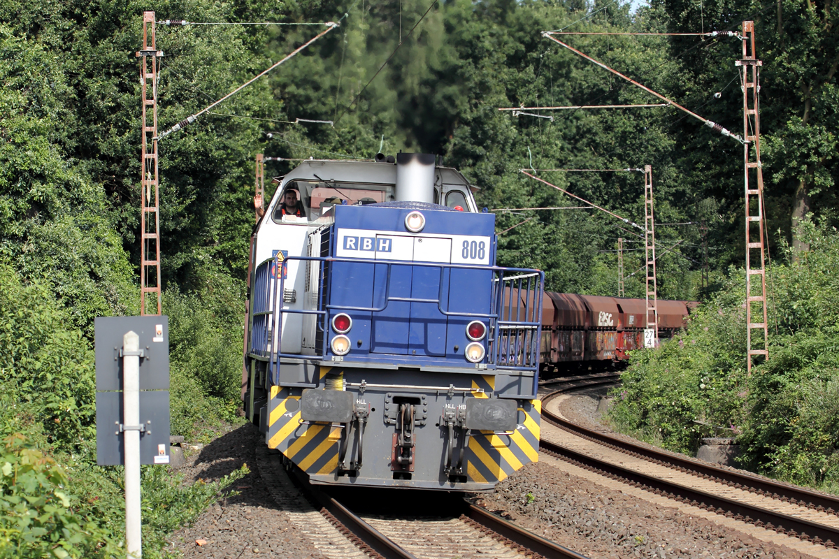 RBH 808 (275 808-0) am BÜ KM27,298 auf der Hamm-Osterfelder Strecke in Recklinghausen 31.7.2015
