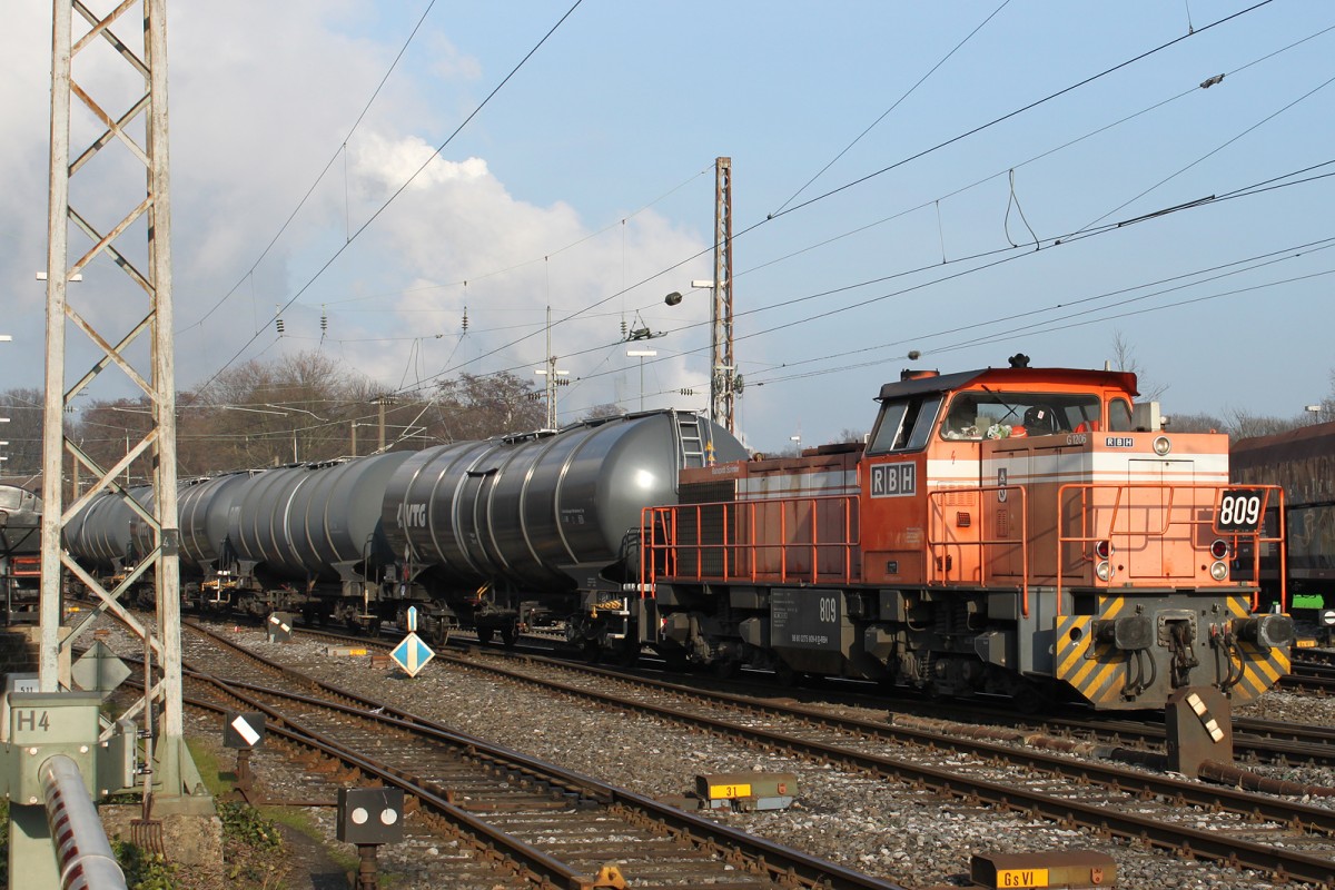 RBH 809 zog am 29.1.14 einen Kesselzug durch Gladbeck-West.