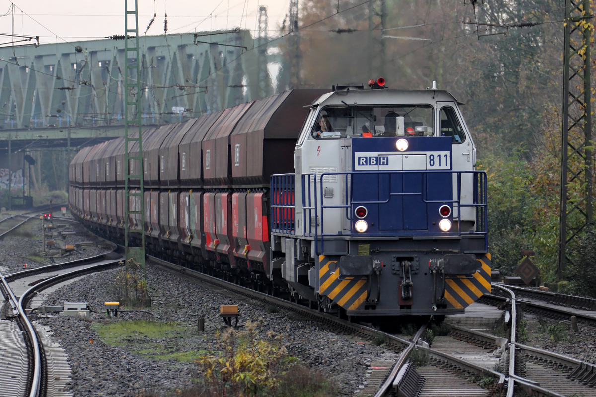 RBH 811 (275 811-4) in Recklinghausen-Süd 15.11.2014