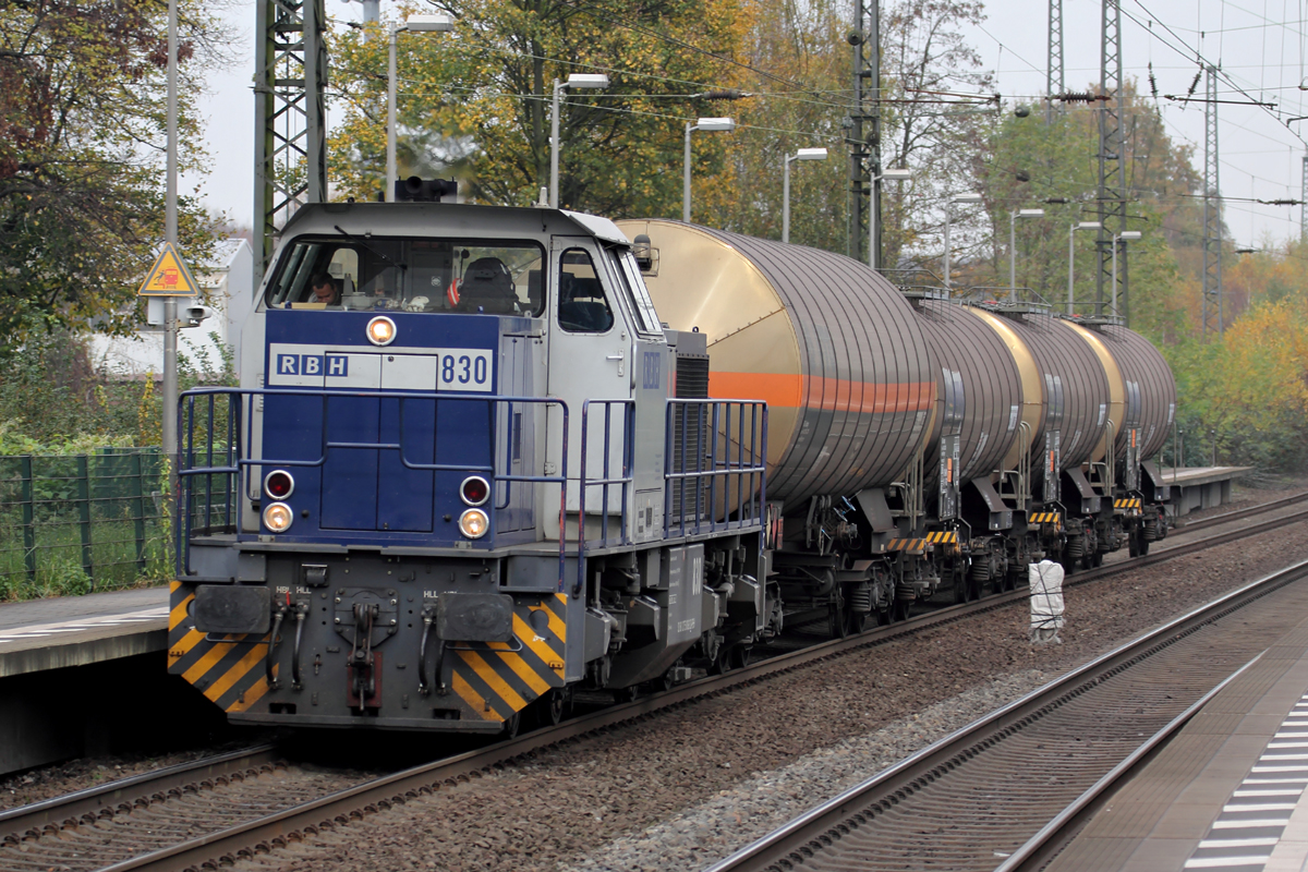 RBH 830 (275 818-3) in Recklinghausen-Süd 15.11.2014