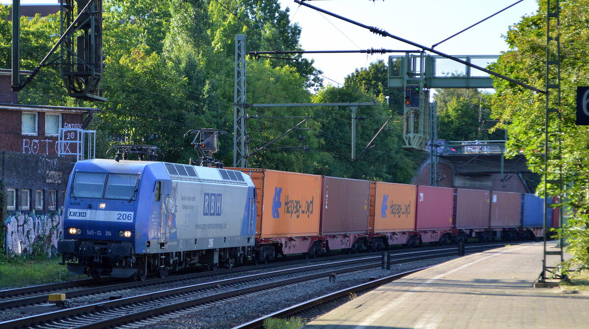 RBH Logistics GmbH, Gladbeck [D] mit  145-CL-206  [NVR-Nummer: 91 80 6145 102-0 D-RBH] und Containerzug verlässt den Hamburger Hafen am 08.09.21 Durchfahrt Bf. Hamburg-Harburg.