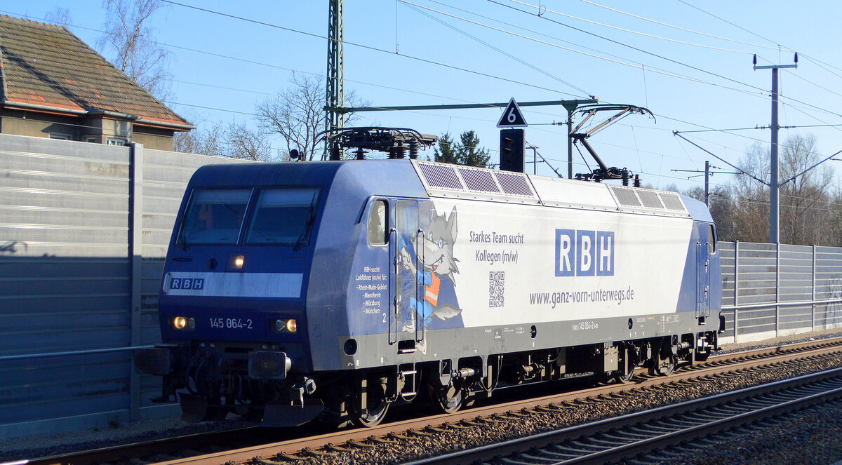 RBH Logistics GmbH, Gladbeck [D] mit  145 064-2  [NVR-Nummer: 91 80 6145 064-2 D-DB] am 28.03.22 Berlin Blankenburg.