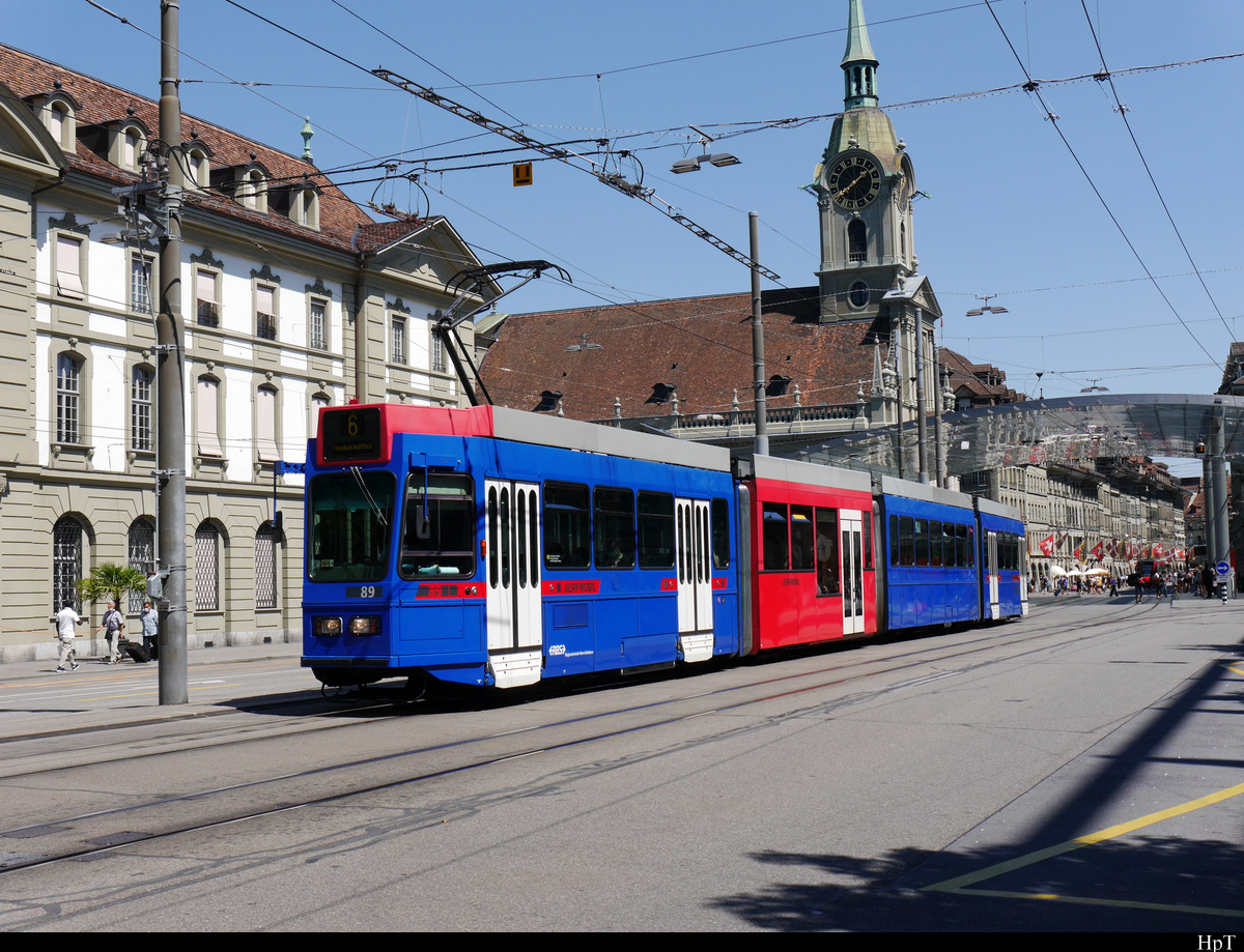 RBS / Bern Mobil - Tram Be 4/10 89 unterwegs in der Stadt Bern am 08.08.2020